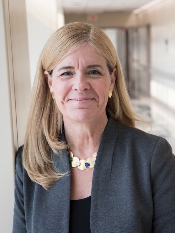 Headshot of Michelle Linenberger.